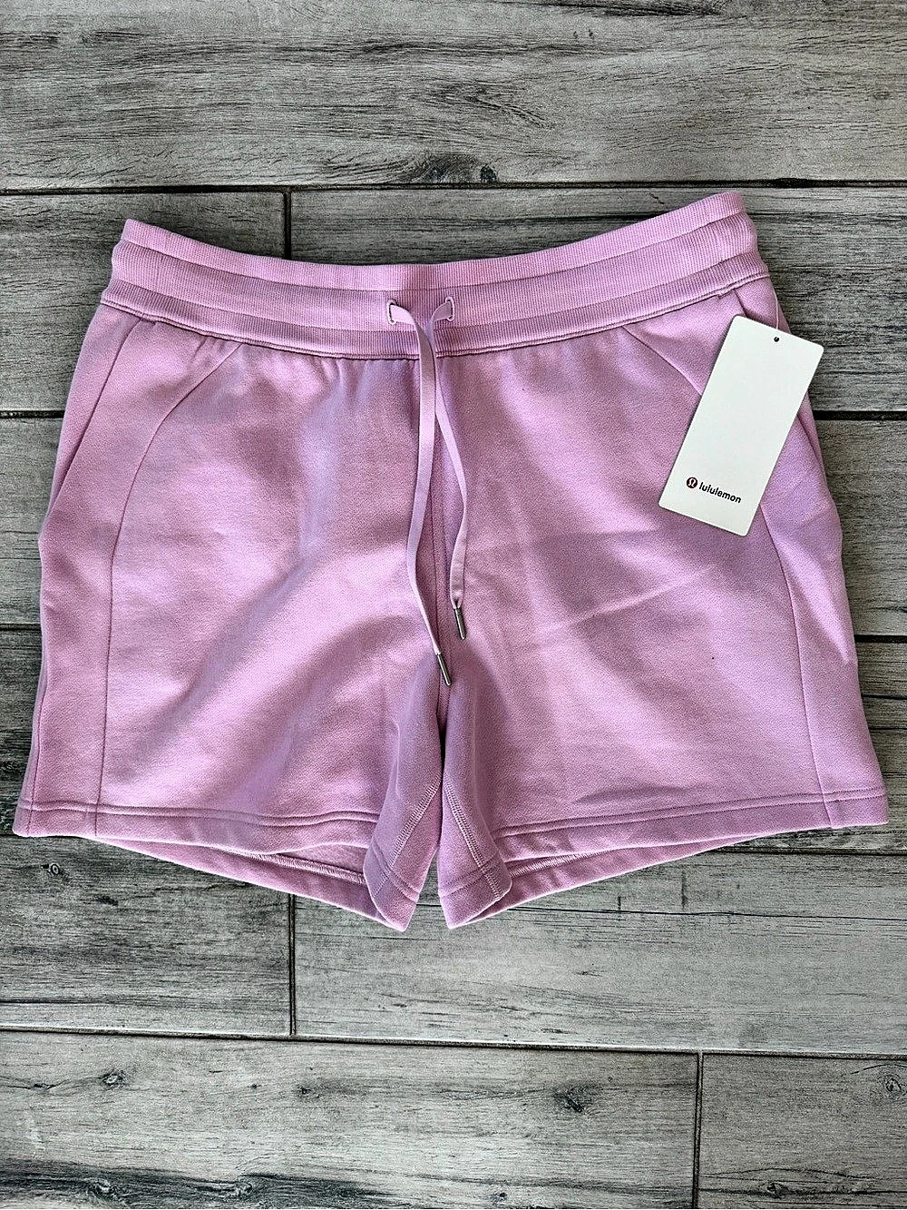 Lululemon Scuba High-Rise Short 5" Athletic Shorts in Pink Size 12 NWT
